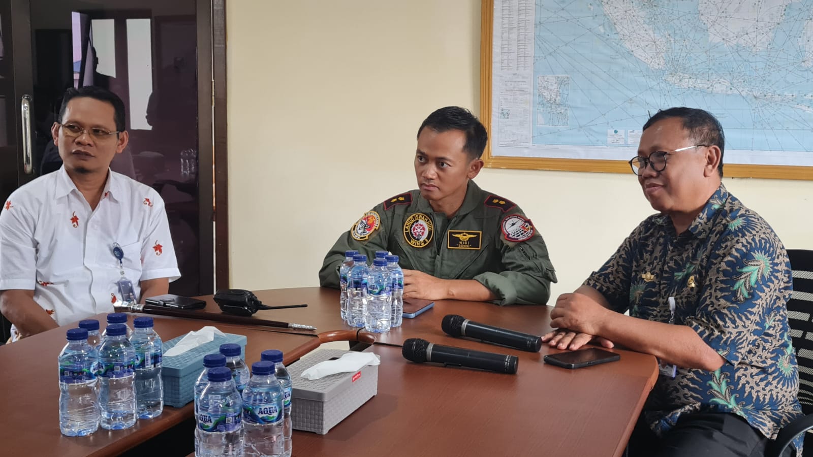 Danlanud Iskandar Jelaskan Penyebab Helikopter BNPB Mendarat Darurat di Lahan Gambut