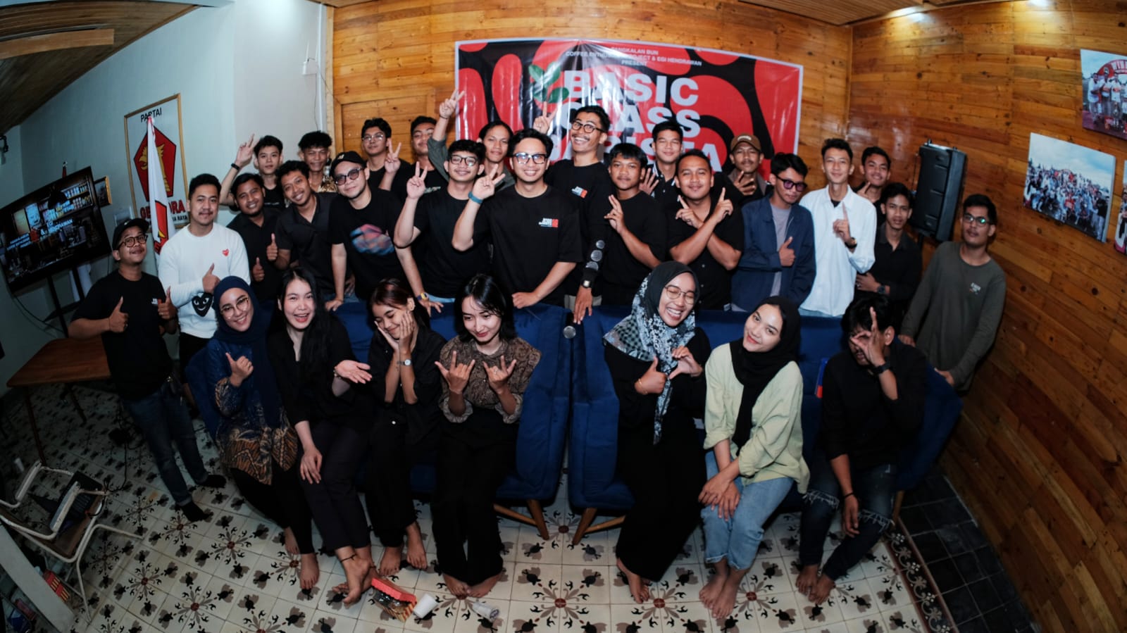 Dukung Ekonomi Kreatif, Puluhan Milenial di Pangkalan Bun Ikut Pelatihan Basic Class Barista