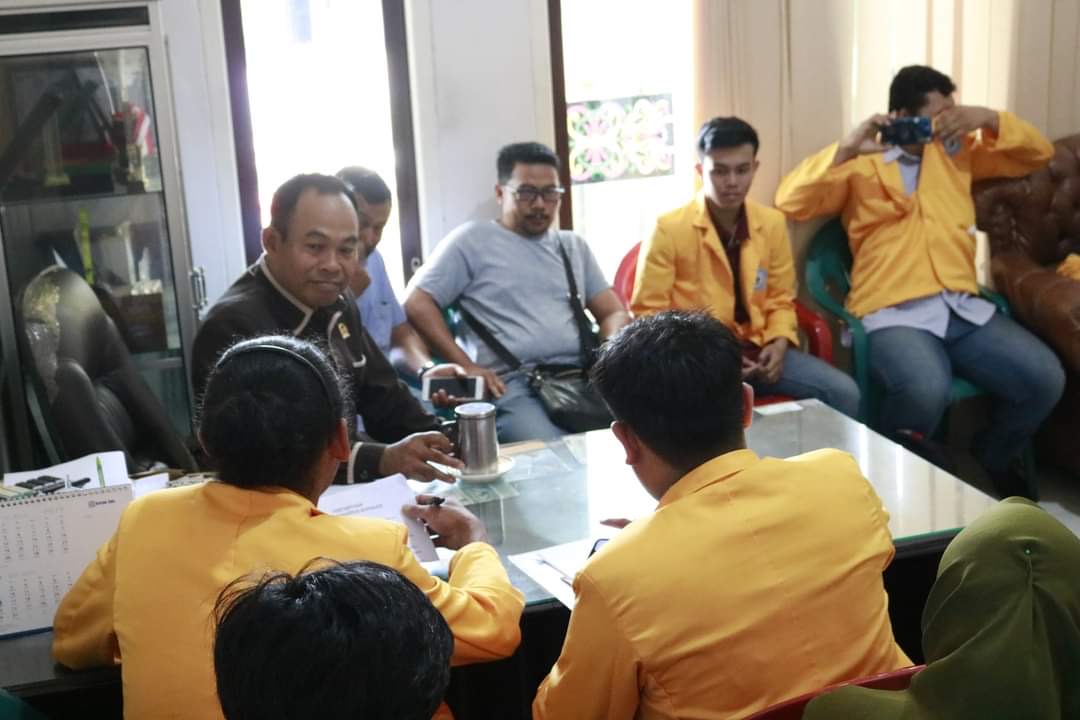 DPRD Kobar Dukung Pembukaan Kembali Rute Penerbangan Perintis 