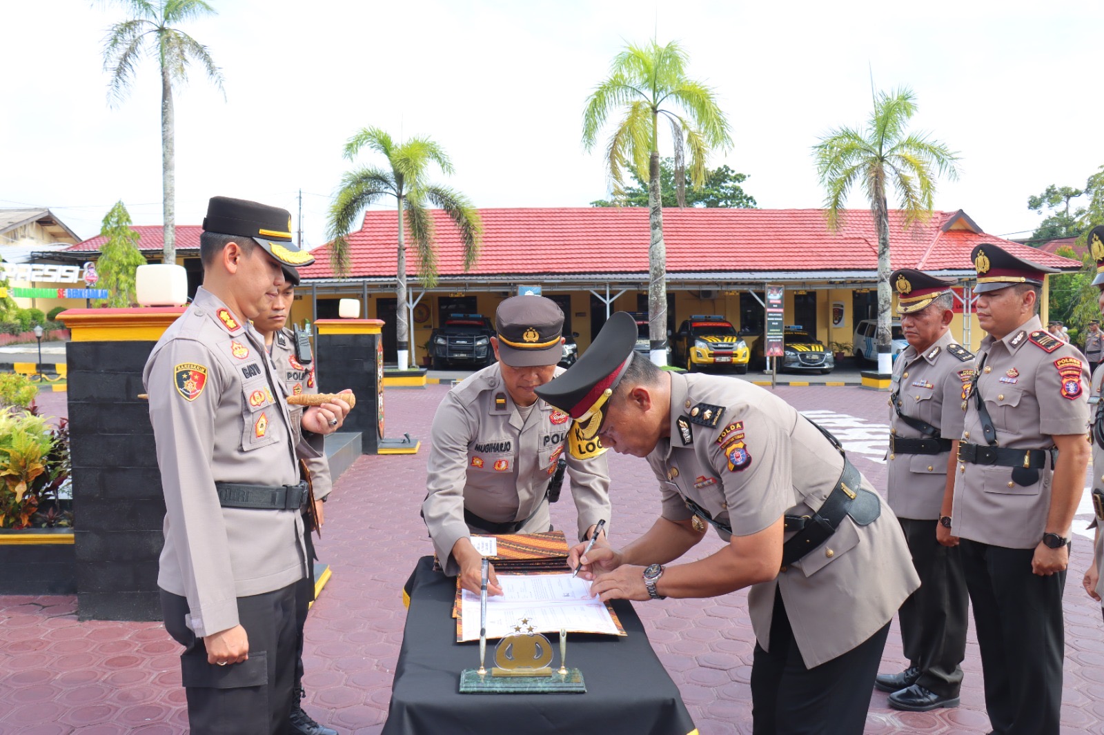 AKBP Bayu Wicaksono Pimpin Sertijab 6 Pejabat Utama di Mapolres Kobar