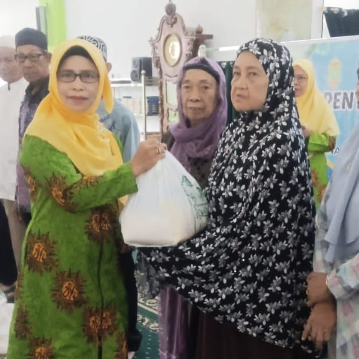 Aisyiyah Kotawaringin Barat Salurkan 750 Paket Sembako untuk Disabilitas dan Dhuafa