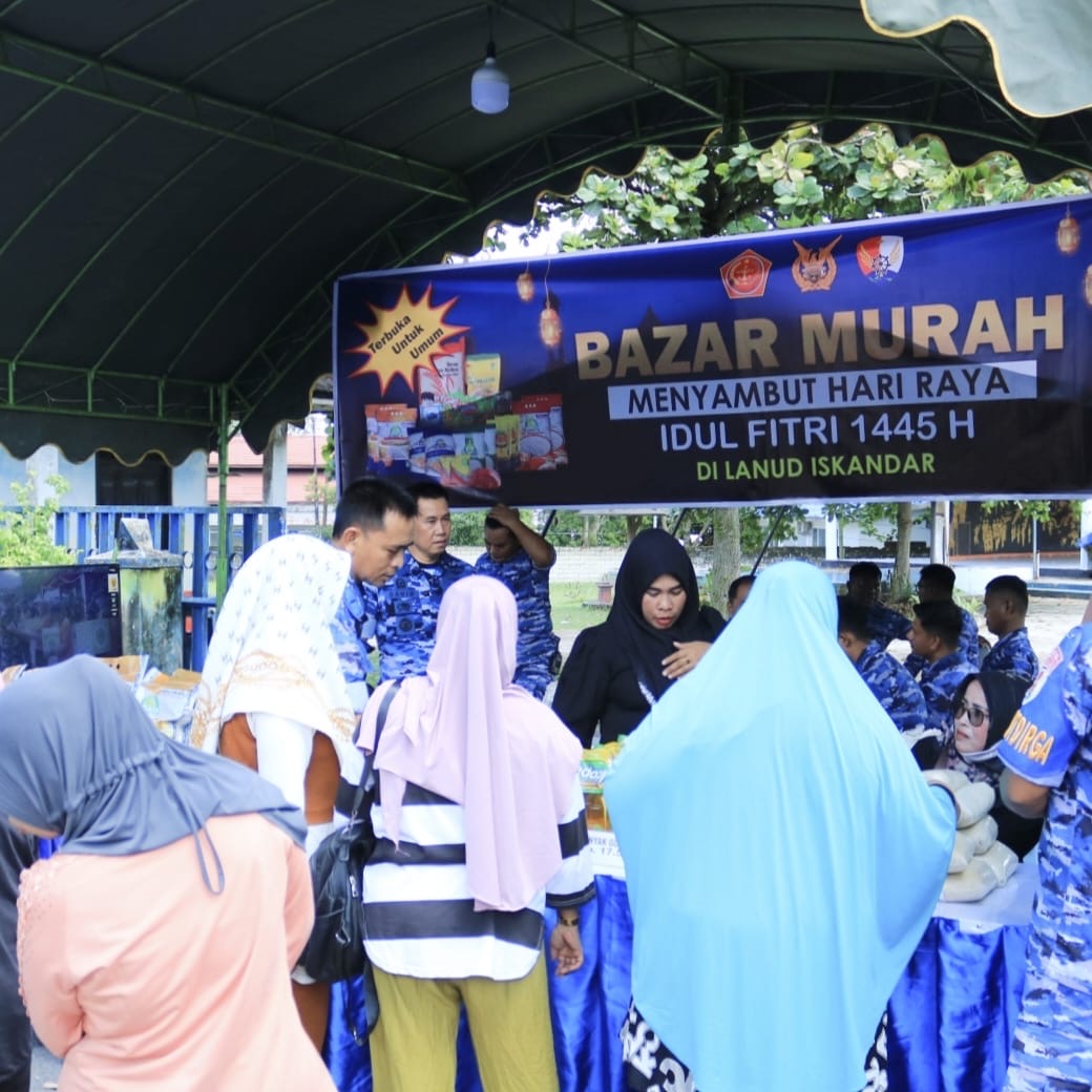 Jelang Hari Raya Idulfitri 1445 Hijriah, TNI AU Lanud Iskandar Gelar Bazar Murah untuk Masyarakat