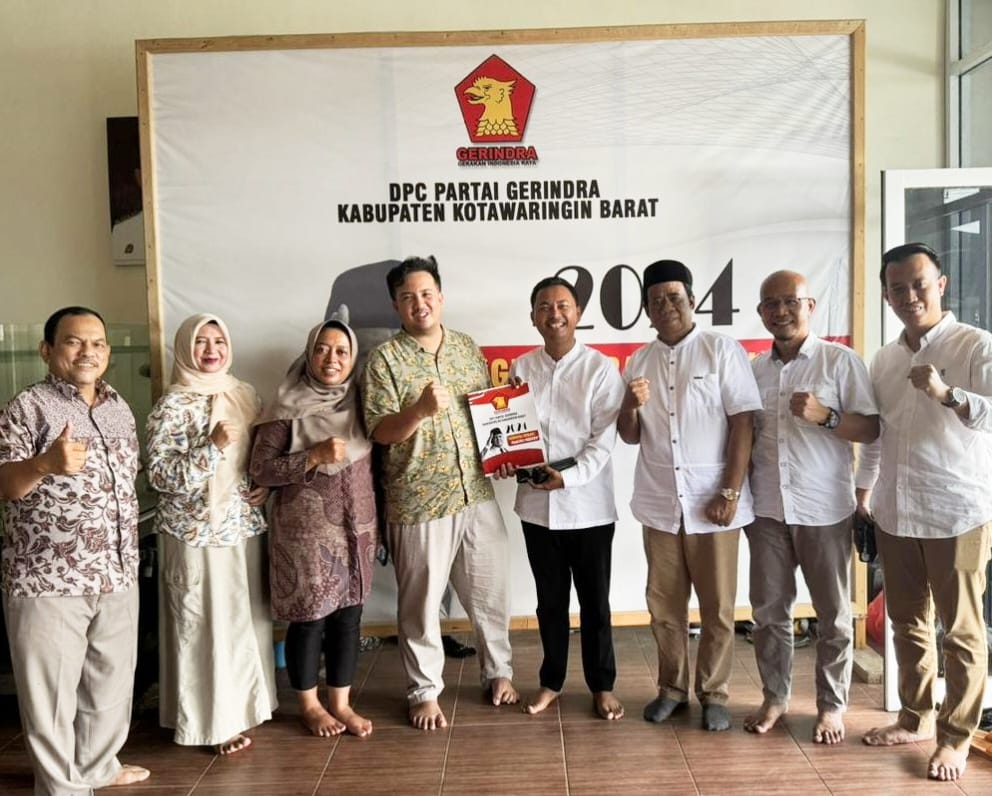 Muhammad Rakhman Ebol Jadi yang Pertama Ambil Formulir Bakal Calon Bupati Kobar
