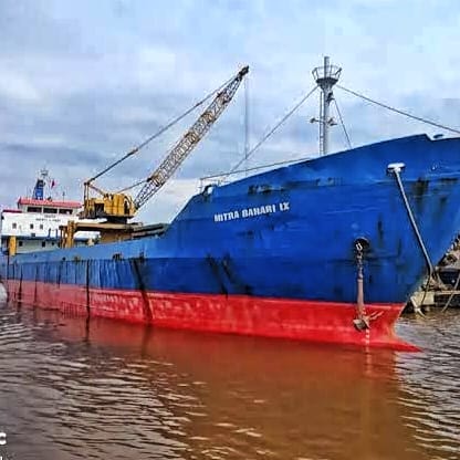 Kapal Bermuatan Pupuk Bocor di Perairan Tanjung Puting, 16 ABK Berhasil Dievakuasi