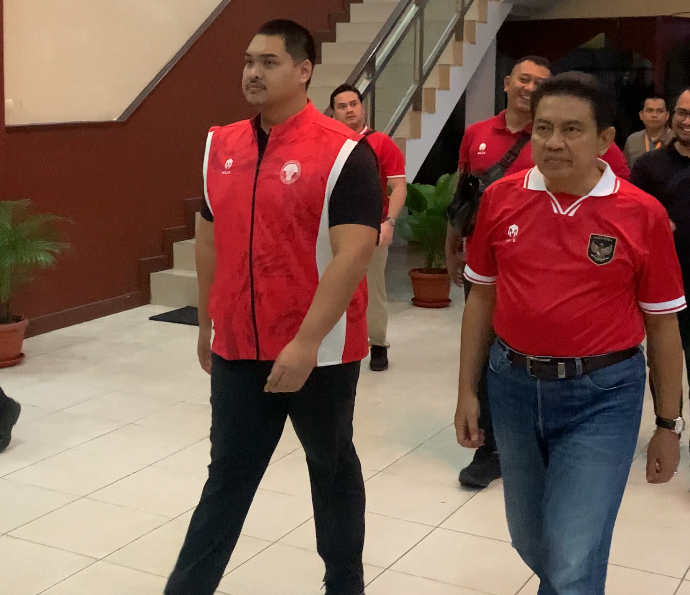 Menpora RI Nobar Playoff Olimpiade Bersama Masyarakat Kotawaringin Barat