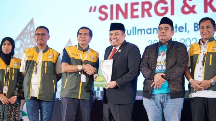 Muhammad Rakhman Dipercaya Menjadi Pimpinan Sidang AMPHURI di Bandung