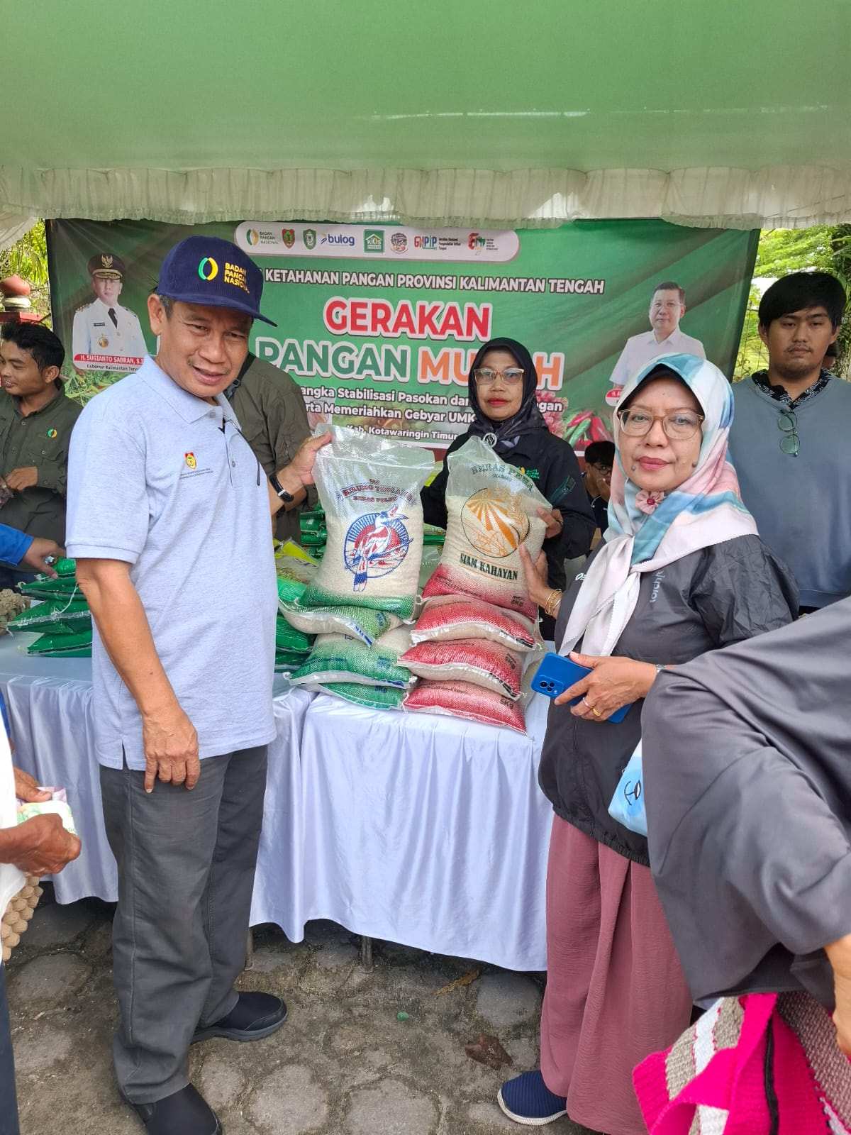 Dinas Hanpang Kalteng Gelar Gerakan Pangan Murah di Taman Kota Sampit