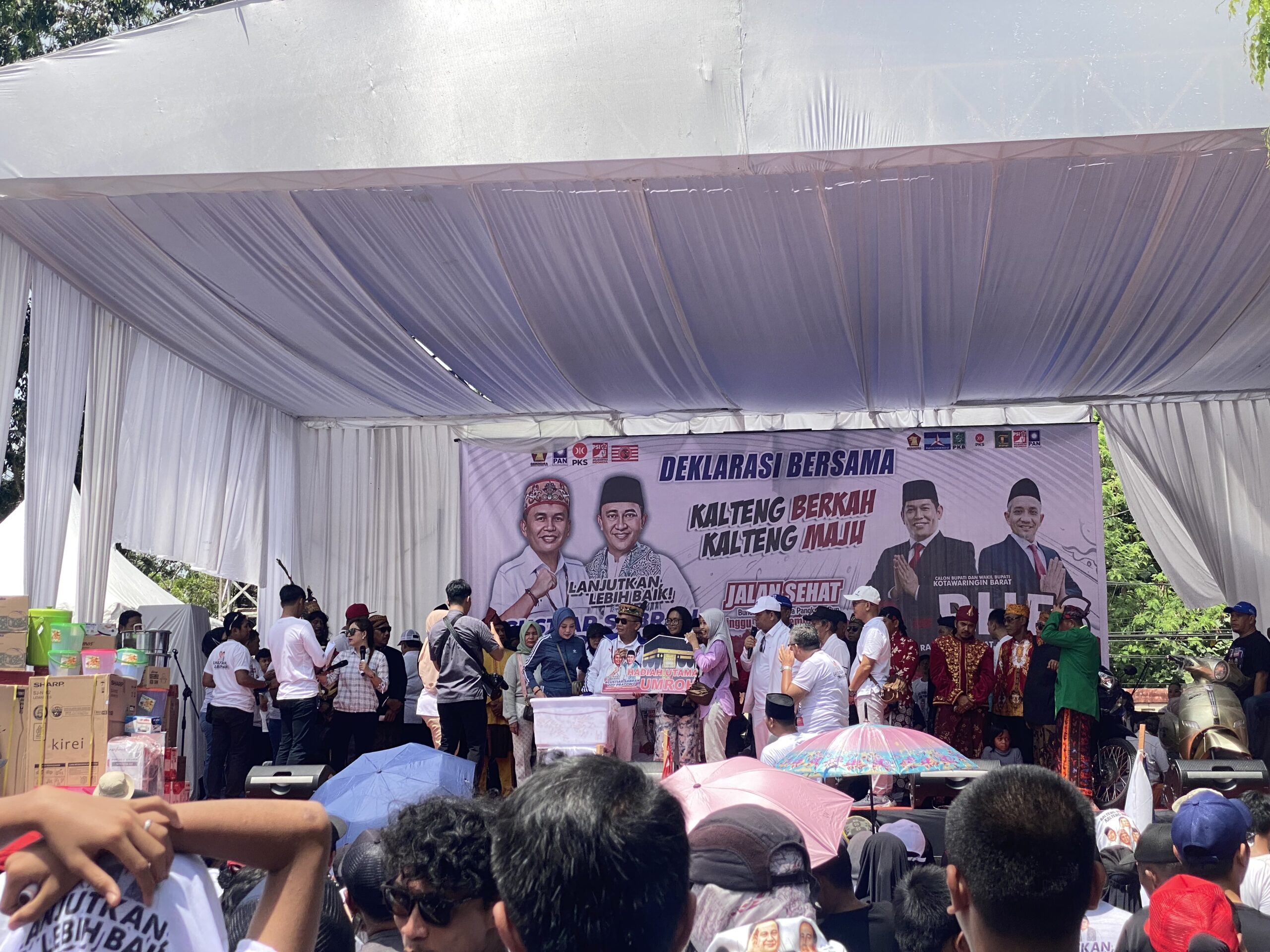 Agustiar-Edy Deklarasi dan Jalan Sehat di Bundaran Pancasila Pangkalan Bun