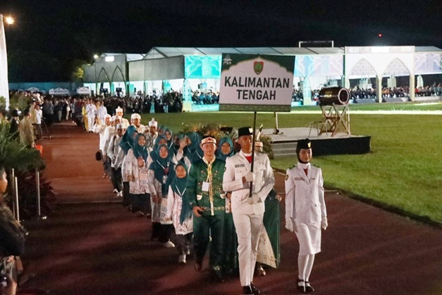 Kafilah Kalteng Meriahkan Pembukaan MTQ Nasional XXX Tahun 2024