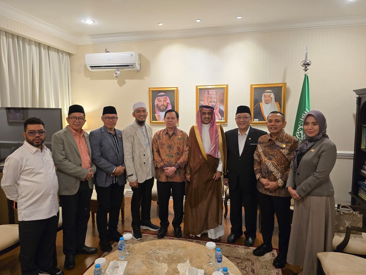 Ketua DPD RI, Pimpinan Komite 3 Silaturahmi bersama Dubes Saudi Arabia dan Imam Besar Masjid Nabawi