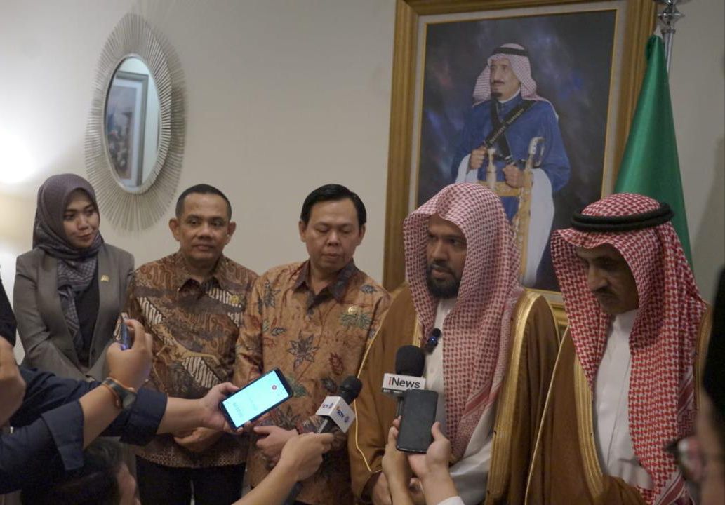 dr. Erni Daryanti Sampaikan Harapan Penambahan Kuota Haji 2025 Saat Bertemu Imam Masjid Nabawi dan Duta Besar Arab Saudi