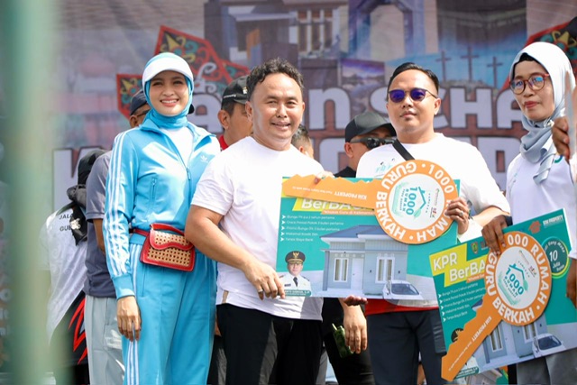 Jalan Sehat Kalteng Berkah di Pangkalan Bun, Gubernur Sugianto Sabran Sampaikan Pamit Masa Jabatan