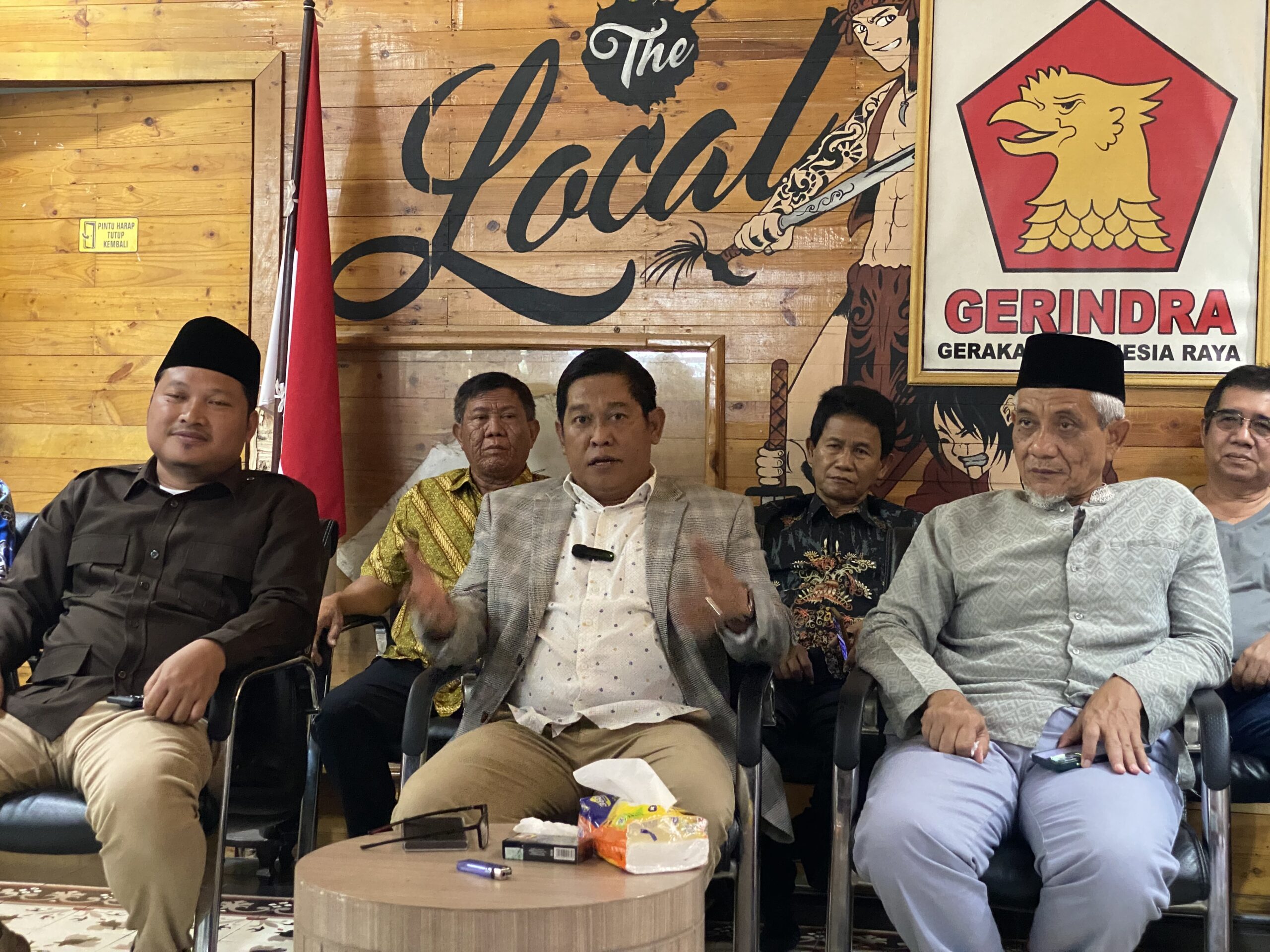 Rahmat Hidayat – Eko Soemarno Tunggu Hasil Resmi KPU dalam Pilkada Kobar 2024