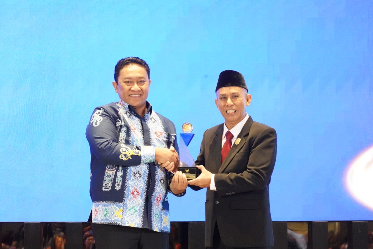 Hadiri Malam Anugerah KIP, Wagub Kalteng Edy Pratowo Apresiasi Capaian Kalteng Masuk 5 Besar Nasional Informatif