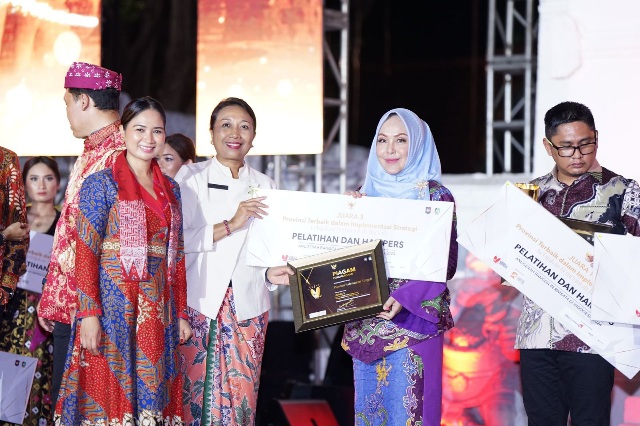 Kalimantan Tengah Raih Penghargaan Juara III sebagai Provinsi Terbaik dalam Implementasi Strategi Kebijakan Daerah 2024