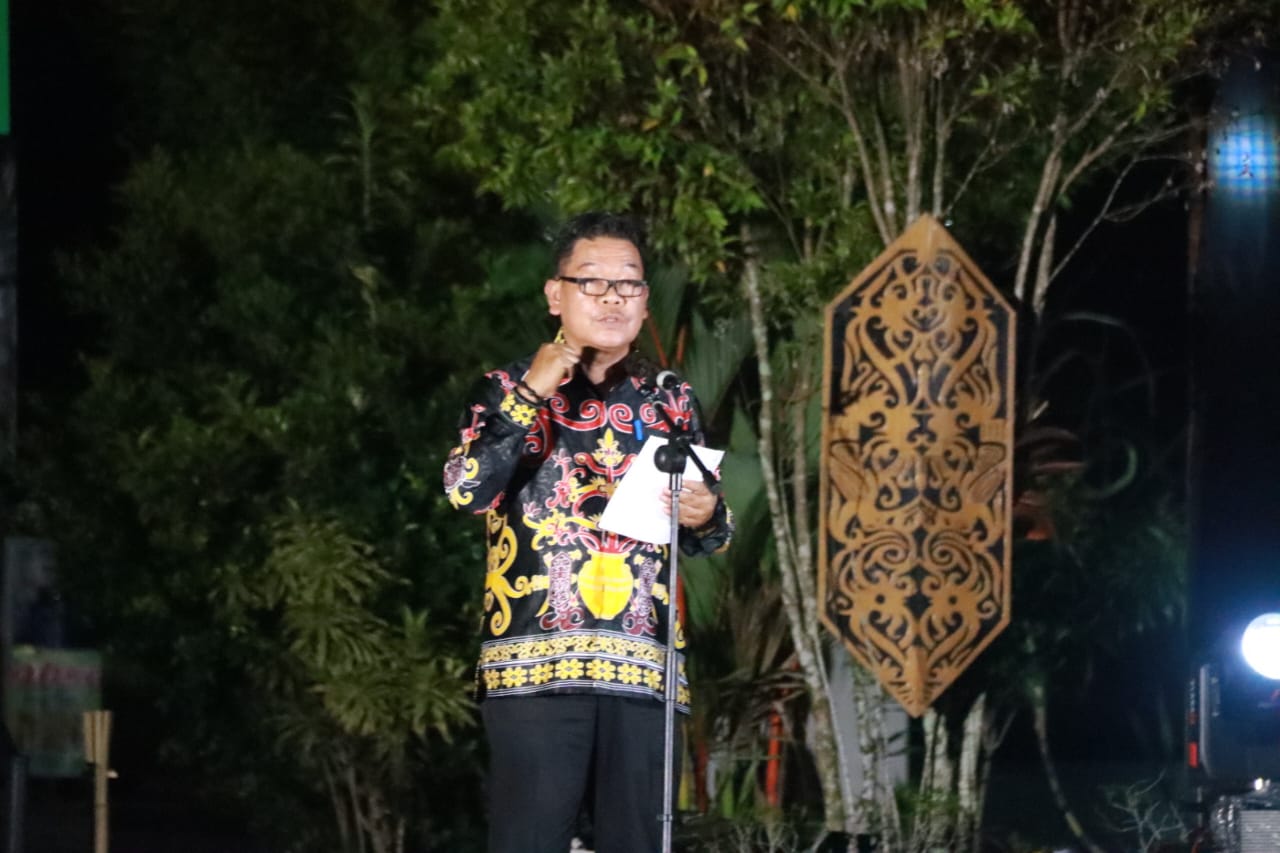 Plh Sahli Gubernur Bidang Pemkumpol Suharno Buka Pagelaran Tari Panamuei DAD Prov Kalteng Tahun 2024