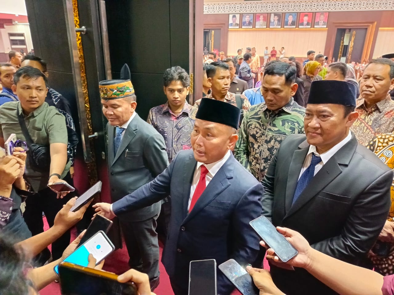 Hadiri Rapat Paripurna, Gubernur Kalteng Harapkan Calon Gubernur dan Wakil Gubernur Kalteng Terpilih Bisa Optimalkan PAD untuk Infrastruktur