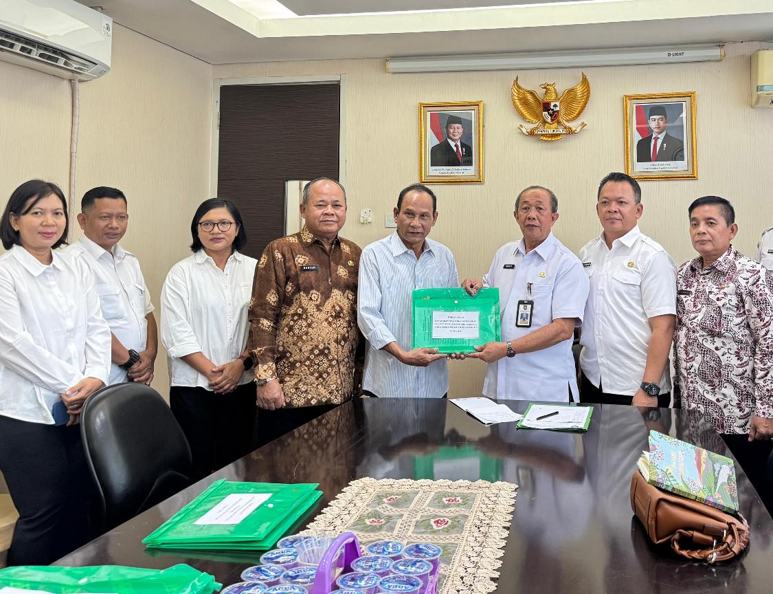 Berkas Usul Pengesahan Pengangkatan Gubernur dan Wakil Gubernur Kalteng Terpilih Diserahkan ke Kementerian Dalam Negeri