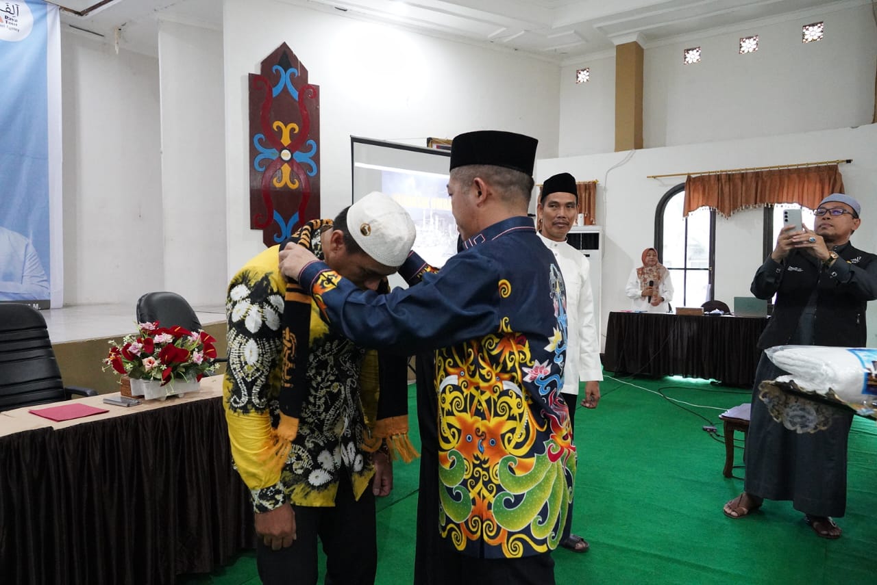 Wakili Gubernur, Plt Karo Kesra Ahmad Pahruka Lepas Keberangkatan 121 Jamaah Umrah PT Alifa Raya Tour Palangka Raya