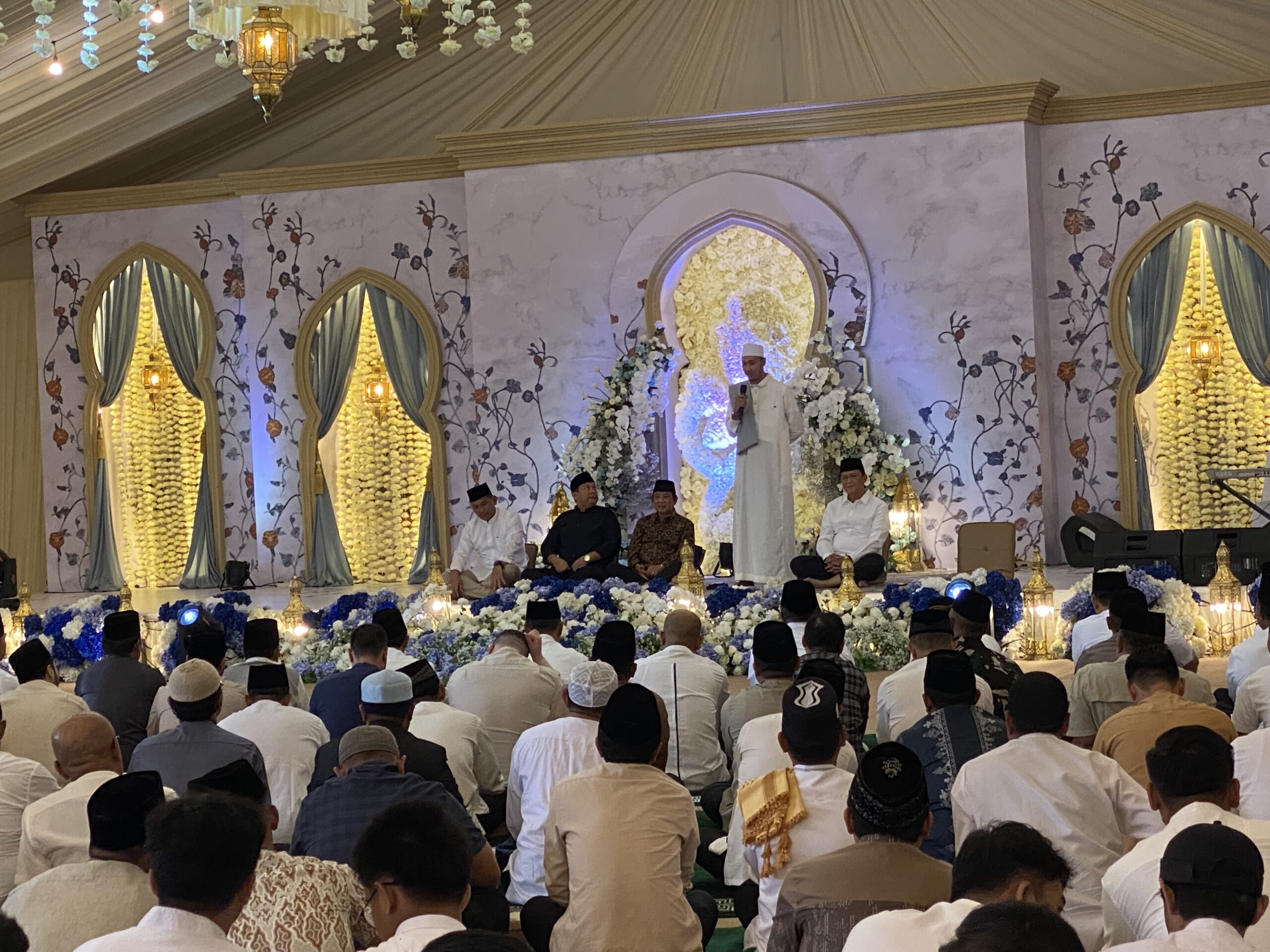 Silaturahmi dan Kebersamaan, Ribuan Orang Hadiri Buka Puasa di Kediaman H. Abdul Rasyid AS
