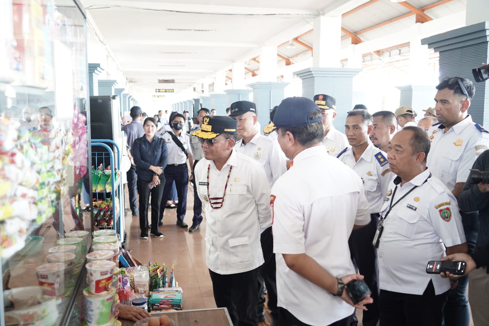 Tinjau Terminal AKAP W.A Gara, Gubernur Kalteng Temukan Pelanggaran Truk Overload
