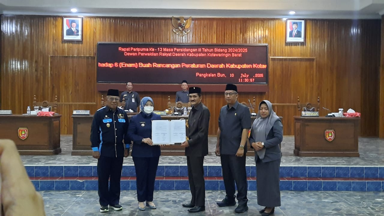Seluruh Fraksi DPRD Kobar Sepakati 6 Ranperda Ditetapkan Menjadi Perda