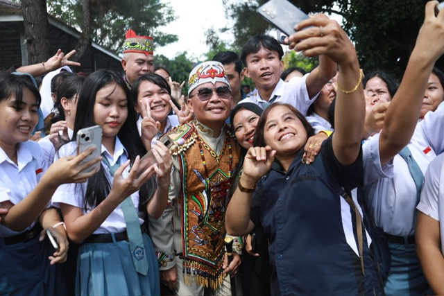 Gubernur Kalteng Kunjungi SMAN 1 Tamiang Layang, Dorong Generasi Muda Berkualitas