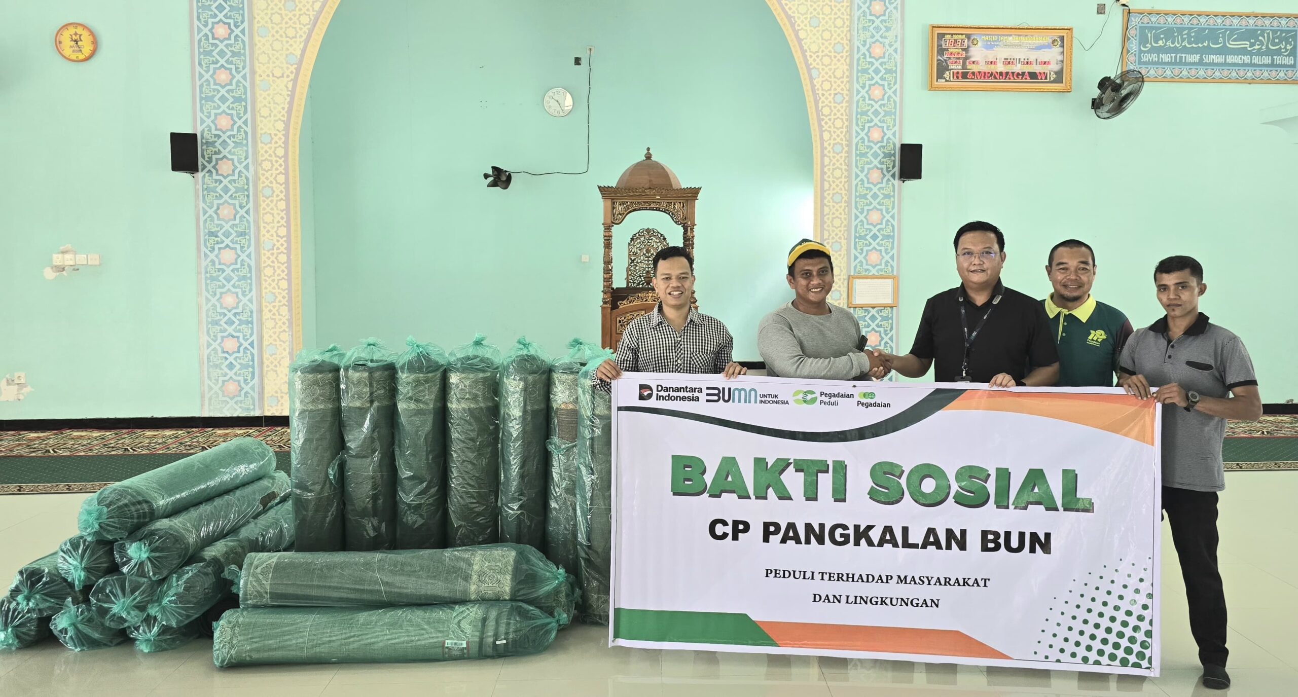 Pegadaian Pangkalan Bun Melangsungkan Kegiatan Bakti Sosial ke Tempat Ibadah