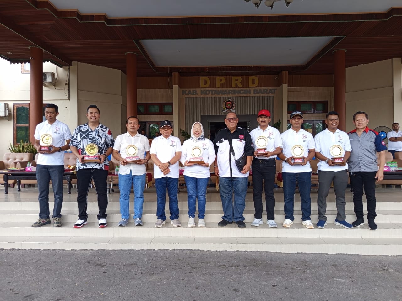DPRD Kobar Gelar Festival Lomba Burung Berkicau DPRD Cup V