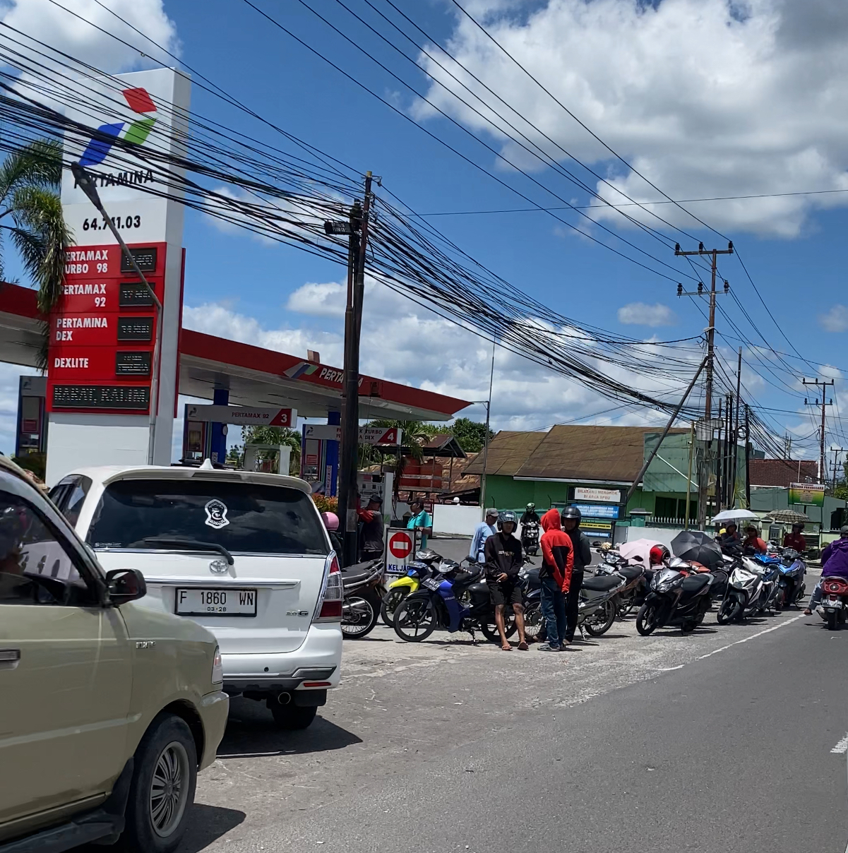 Wartawan Dapat Intimidasi Saat Liputan Antrean Panjang di SPBU 