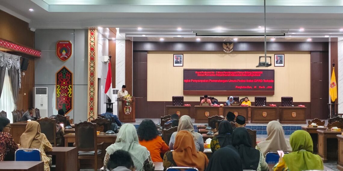 Seluruh Fraksi DPRD Kobar Terima LKPJ Bupati 2025