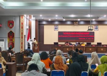 Seluruh Fraksi DPRD Kobar Terima LKPJ Bupati 2025
