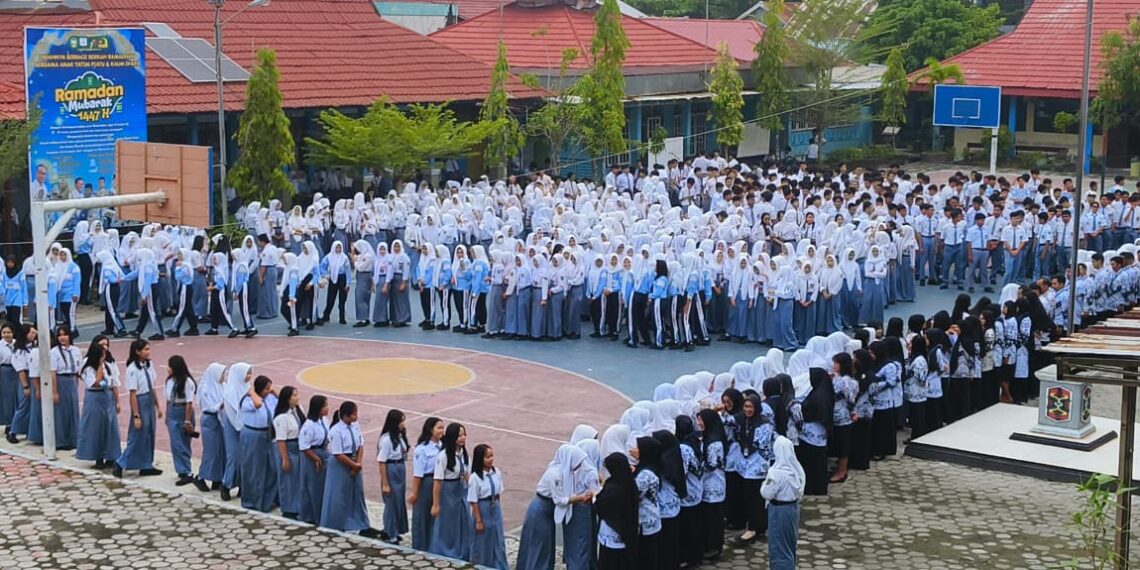 1.350 Civitas Akademika SMAN 1 Sampit Ikuti Halal Bihalal, Perkuat Karakter dan Kebersamaan