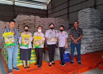 Cek Kualitas Beras, OKKPD Kalteng Ambil Sampel SPHP BULOG