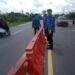 Dishub Bersama BPTD Pasang Water Barrier di Titik Rawan Kecelakaan di Palangka Raya