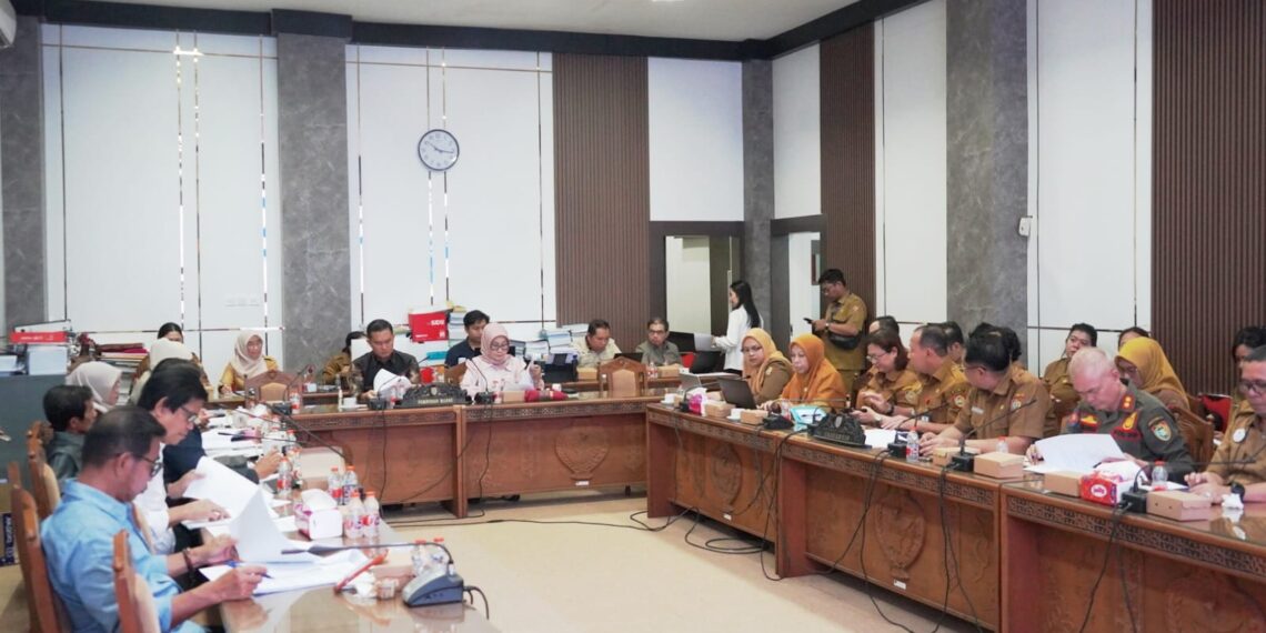 Pemprov Kalteng Sinkronkan Raperda Penanaman Modal dan PTSP, Perkuat Kepastian Hukum dan Pelayanan Publik