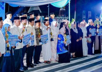 Gubernur Kalteng Lepas Pawai Takbiran Iduladha 1447 H di Bundaran Besar, Suasana Semarak Penuh Kebersamaan