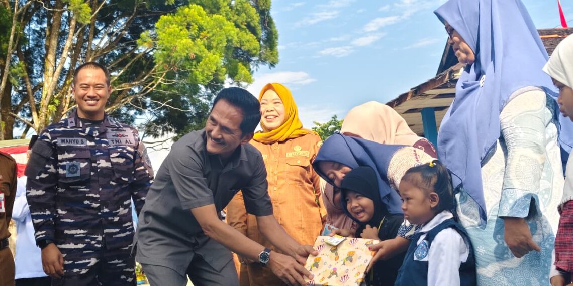Ketua DPRD Kobar Dukung Kartu Kobar Cerdas Bantu Siswa Kurang Mampu