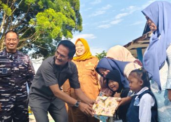 Ketua DPRD Kobar Dukung Kartu Kobar Cerdas Bantu Siswa Kurang Mampu