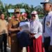 Pemkab Sukamara Salurkan Seragam Sekolah Gratis Saat Awal Tahun Ajaran 2026/2027