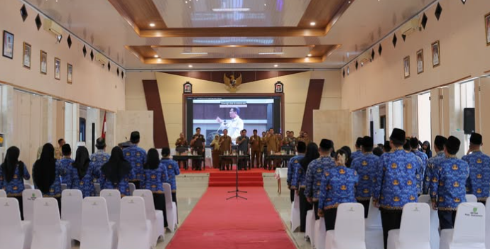 Bupati Sukamara Lantik Sejumlah Pejabat, ASN Diminta Adaptif dan Kuasai AI