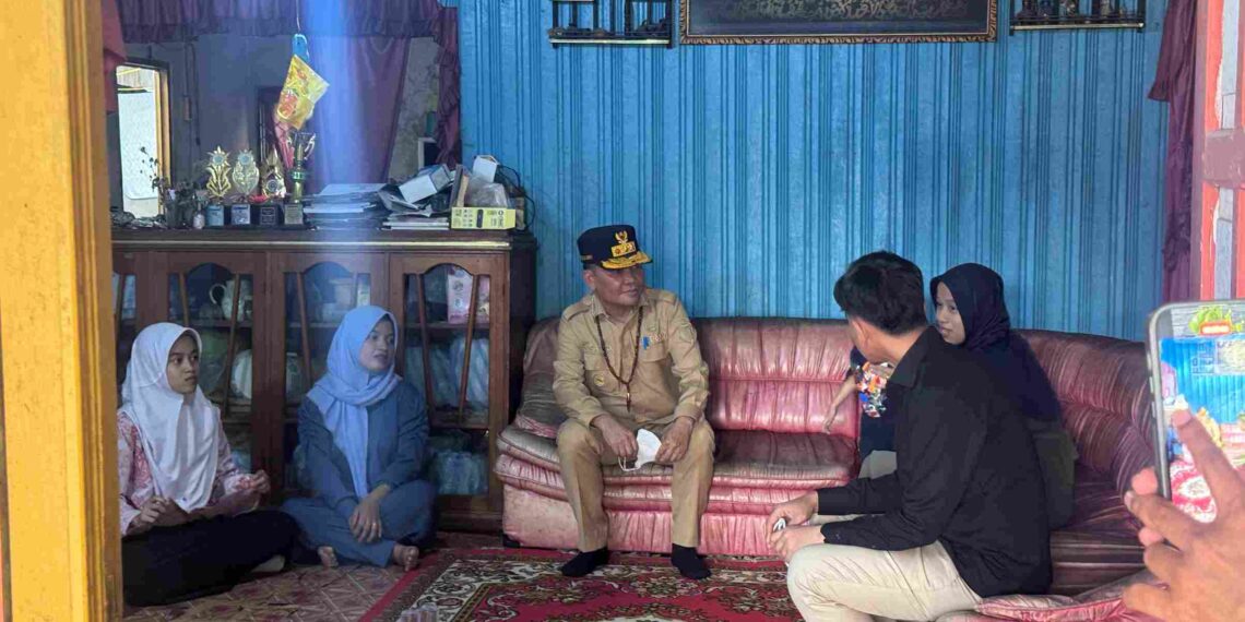 Wapres Temui Keluarga Petugas yang Gugur Saat Tangani Karhutla