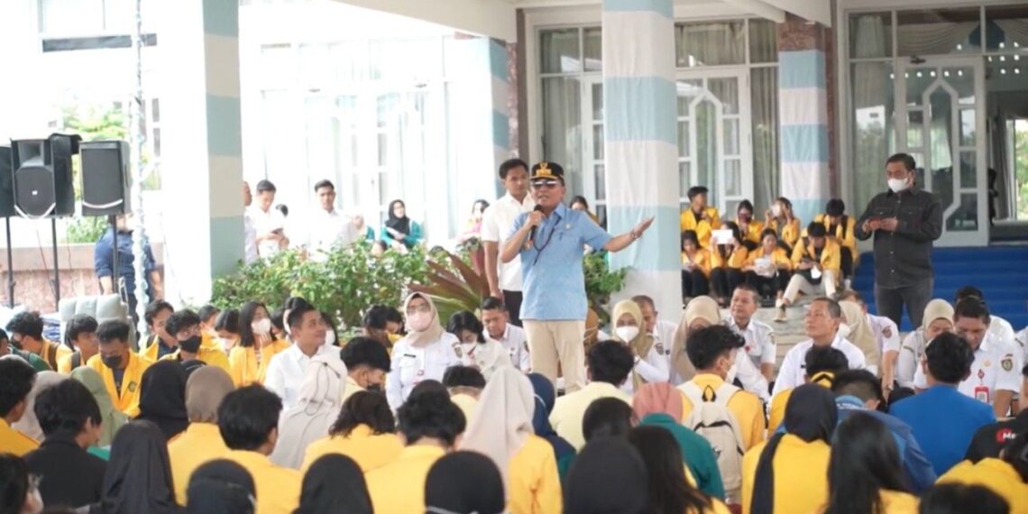 Mahasiswa Keluhkan Akses Sekolah di Barsel, Gubernur Agustiar Akan Koordinasi dengan Bupati