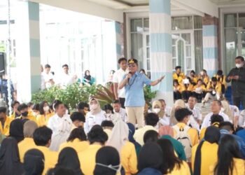 Mahasiswa Keluhkan Akses Sekolah di Barsel, Gubernur Agustiar Akan Koordinasi dengan Bupati