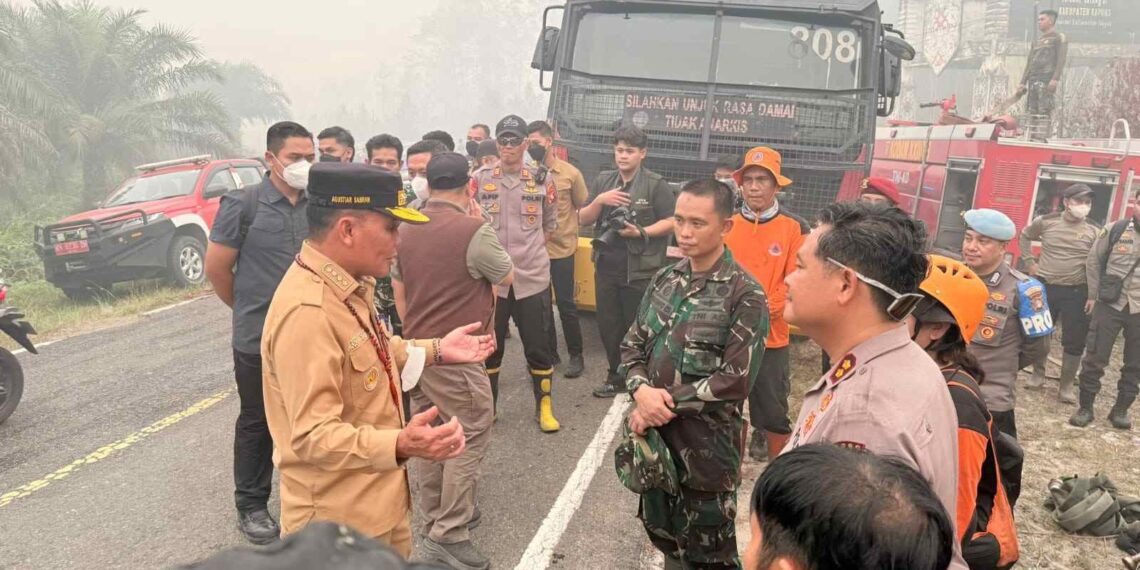Gubernur Agustiar Cek Langsung Penanganan Karhutla di Barsel