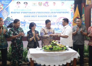 Rapimprov KADIN Kalteng, Edy Pratowo Tekankan Kolaborasi Dunia Usaha