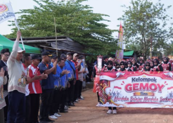 Bupati Masduki Buka dan Lepas Karnaval HUT ke-81 RI di Bukit Sungkai