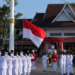 Bupati Sukamara Pimpin Upacara Penurunan Bendera Merah Putih HUT ke-81 RI