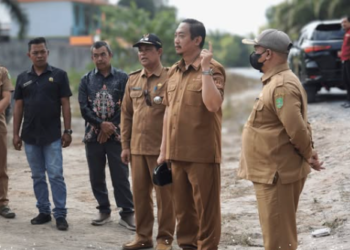 Bupati Sukamara Tinjau Progres Peningkatan Jalan Poros Kartamulia