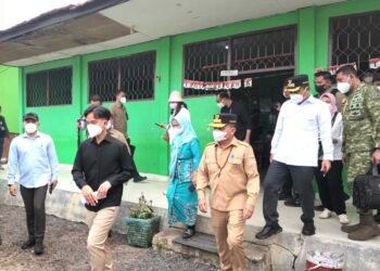 Karhutla Kalteng Jadi Perhatian, Wapres Gibran Tinjau Sekolah di Palangka Raya